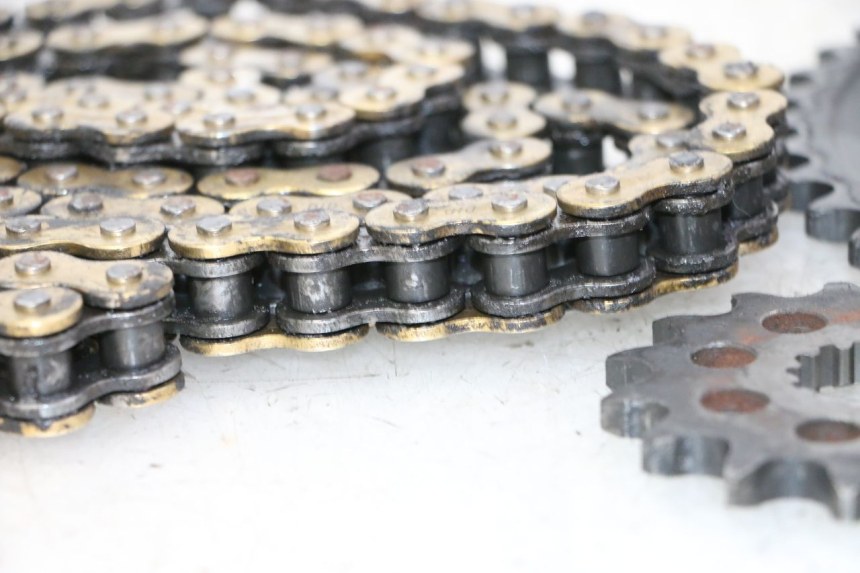 photo de KIT DE CORRENTE SUZUKI SV S 650 (2003 - 2009) - Outro ângulo de visão