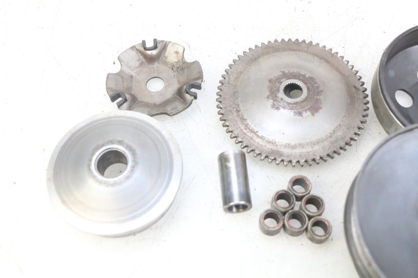 photo de KIT EMBREAGEM VARIADOR UNIVERSAL BIKE RETRO 50 (2019 - 2023) - Ampliação técnica
