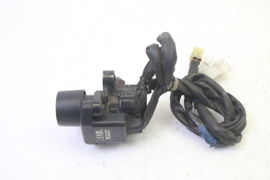 photo de KIT FECHADURA CHAVE CDI NEIMAN YAMAHA FZ6 N FAZER 600 (2004 - 2006) - Zoom do estado de desgaste