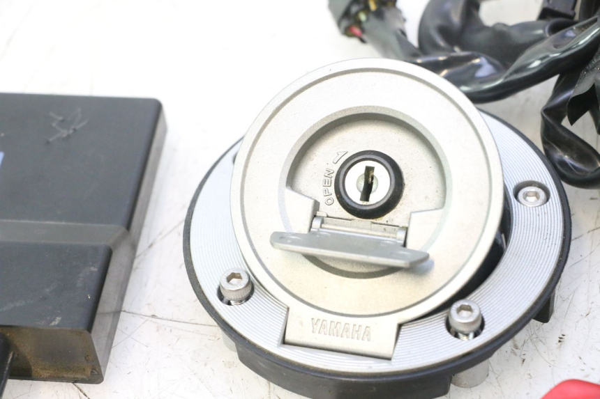 photo de KIT FECHADURA CHAVE CDI NEIMAN YAMAHA FZ8 800 (2010 - 2016) - Vista geral