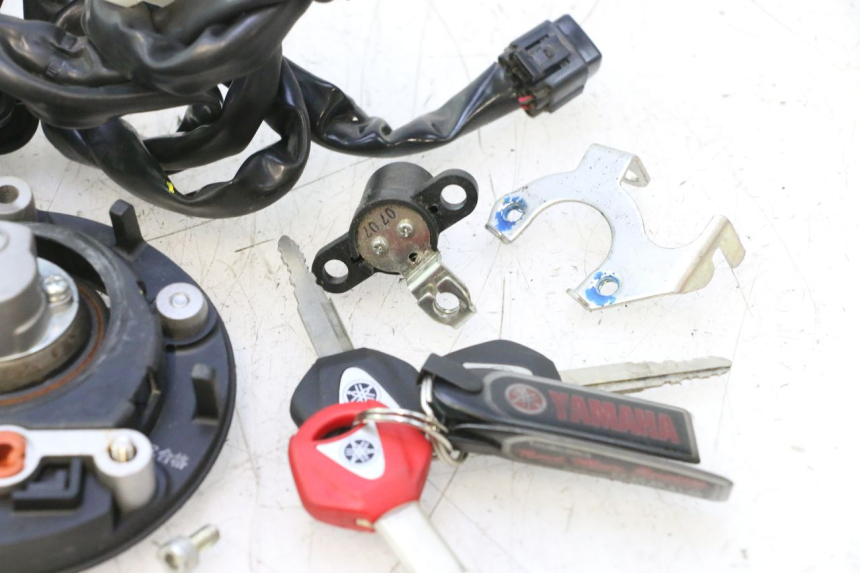 photo de KIT FECHADURA CHAVE CDI NEIMAN YAMAHA FZ8 800 (2010 - 2016) - Marcações e referências