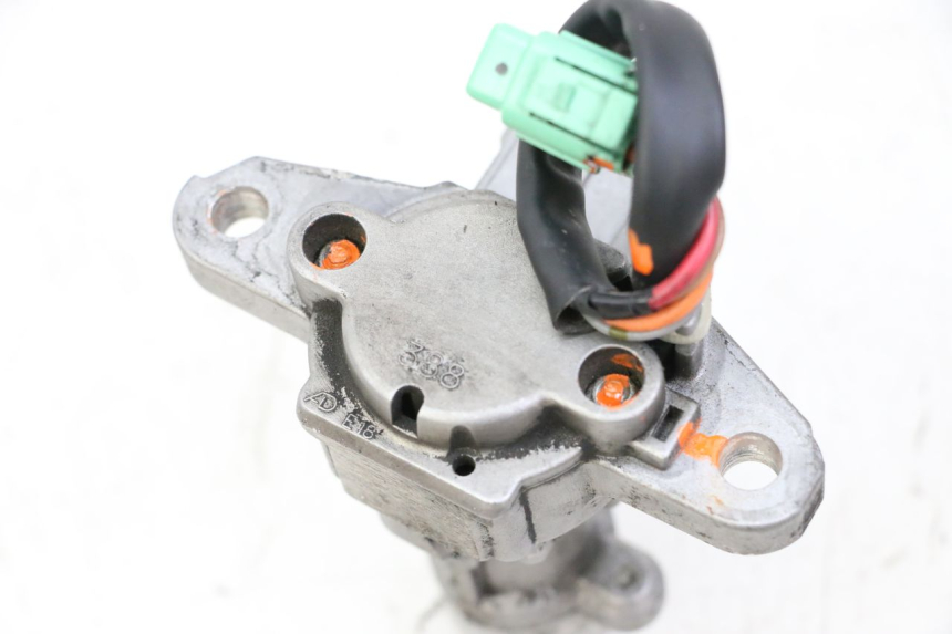 photo de KIT FECHADURA CHAVE CDI NEIMAN SUZUKI GSR 750 (2011 - 2017) - Detalhe da peça