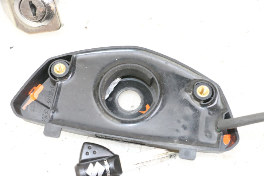 photo de KIT FECHADURA CHAVE CDI NEIMAN SUZUKI GSR 750 (2011 - 2017) - Estado da superfície
