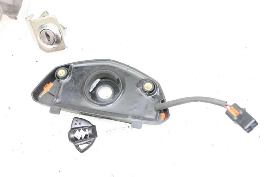 photo de KIT FECHADURA CHAVE CDI NEIMAN SUZUKI GSR 750 (2011 - 2017) - Peça verificada