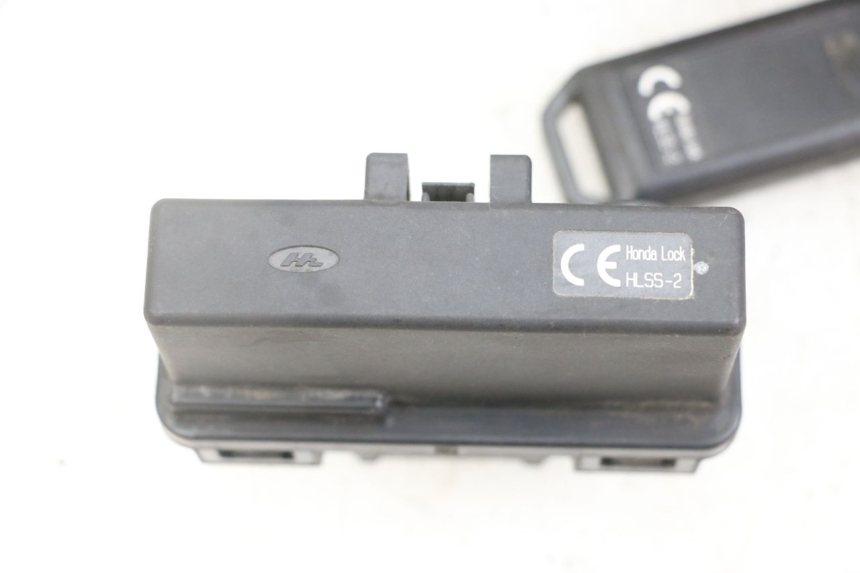 photo de KIT FECHADURA CHAVE CDI NEIMAN HONDA SH i 300 (2015 - 2020) - Inspeção visual