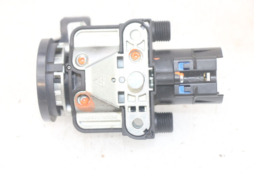 photo de KIT FECHADURA CHAVE CDI NEIMAN PIAGGIO MP3 HPE 300 (2019 - 2026) - Ângulo alternativo