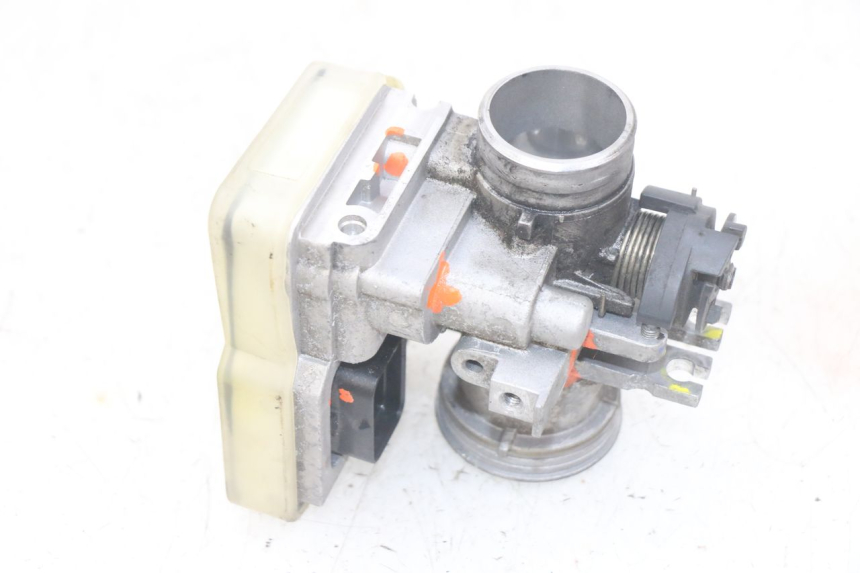 photo de KIT FECHADURA CHAVE CDI NEIMAN PIAGGIO MP3 HPE 300 (2019 - 2026) - Pontos de fixação