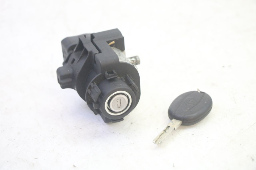 photo de KIT FECHADURA CHAVE CDI NEIMAN PIAGGIO MP3 500 (2016 - 2018) - Vista geral