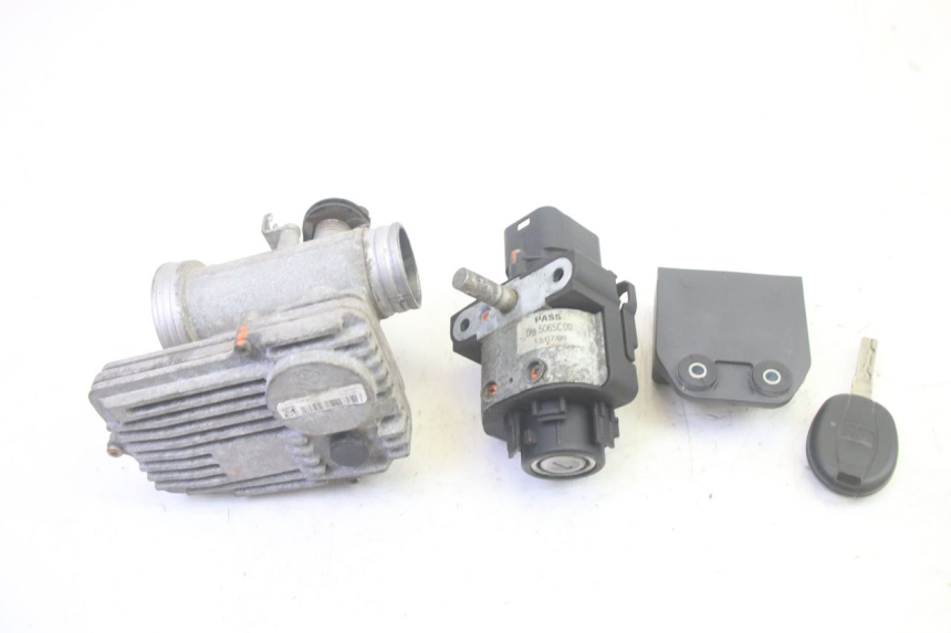 photo de KIT FECHADURA CHAVE CDI NEIMAN PIAGGIO MP3 RL 250 (2006 - 2010) - Detalhe da peça