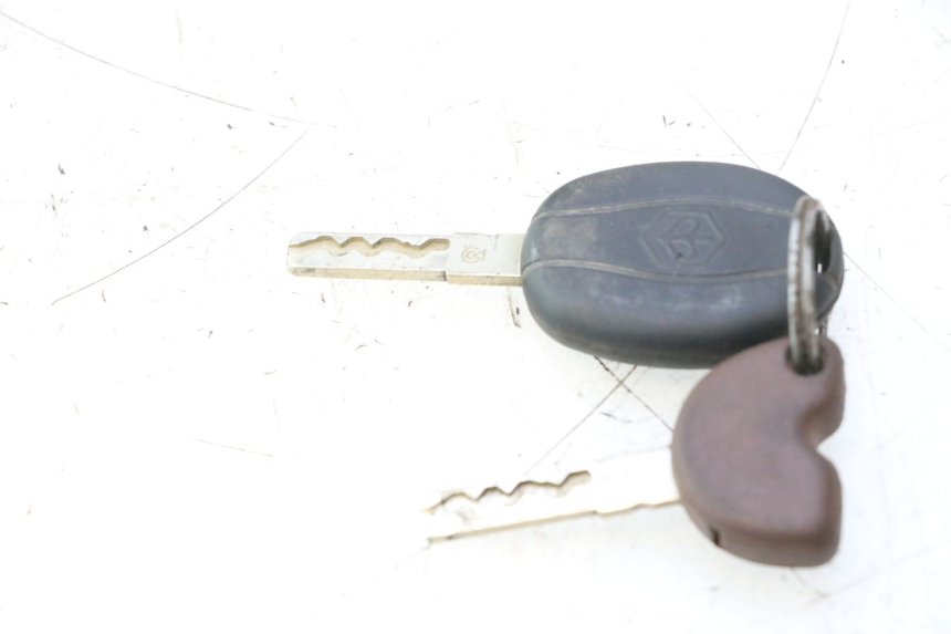 photo de KIT FECHADURA CHAVE CDI NEIMAN PIAGGIO MP3 500 (2016 - 2018) - Detalhe da peça