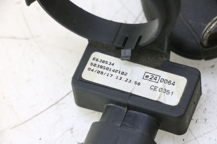 photo de KIT FECHADURA CHAVE CDI NEIMAN PIAGGIO MP3 500 (2016 - 2018) - Pontos de fixação