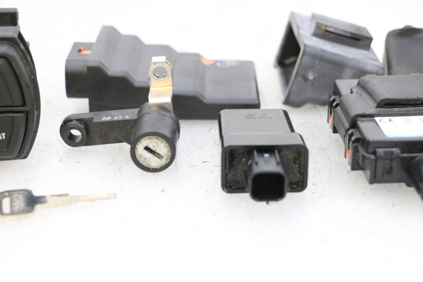 photo de KIT FECHADURA CHAVE CDI NEIMAN YAMAHA NEO'S CORE 1 (2022 - 2026) - Estrutura - ampliação