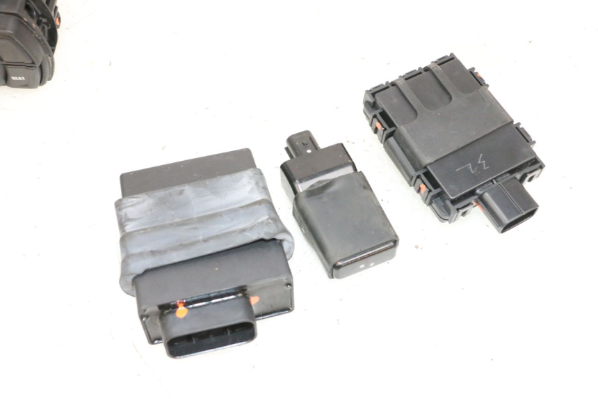 photo de KIT FECHADURA CHAVE CDI NEIMAN YAMAHA NEO'S CORE 1 (2022 - 2026) - Marcações e referências