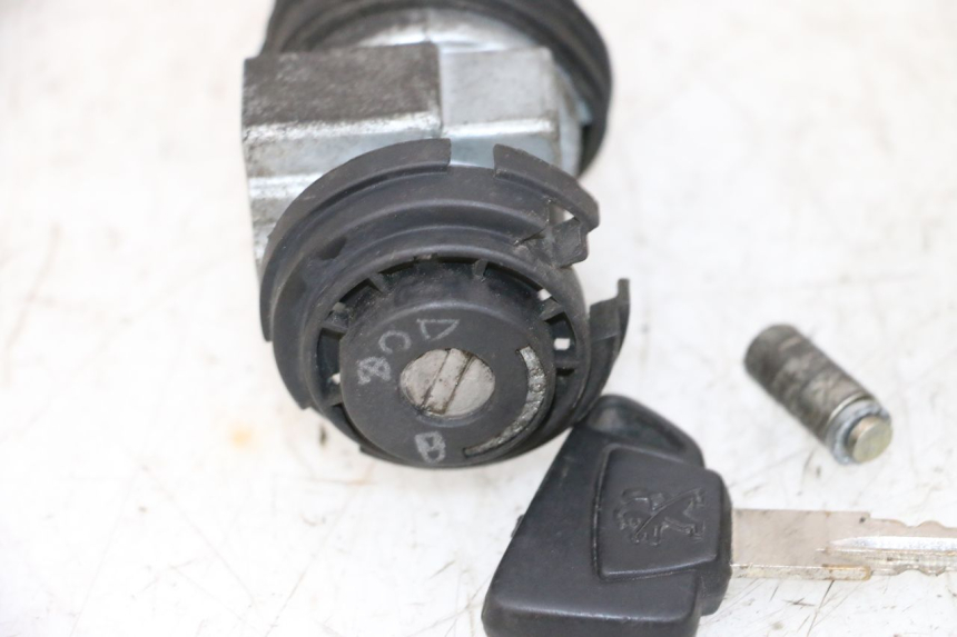 photo de KIT FECHADURA CHAVE CDI NEIMAN PEUGEOT SATELIS 125 (2013 - 2018) - Detalhe da peça