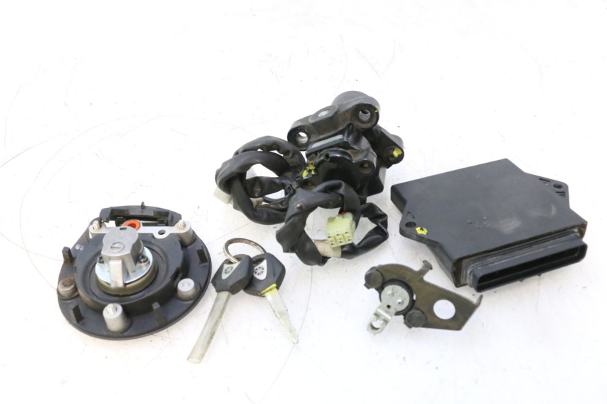 photo de KIT FECHADURA CHAVE CDI NEIMAN YAMAHA TDM ABS 900 (2002 - 2014) - Inspeção visual