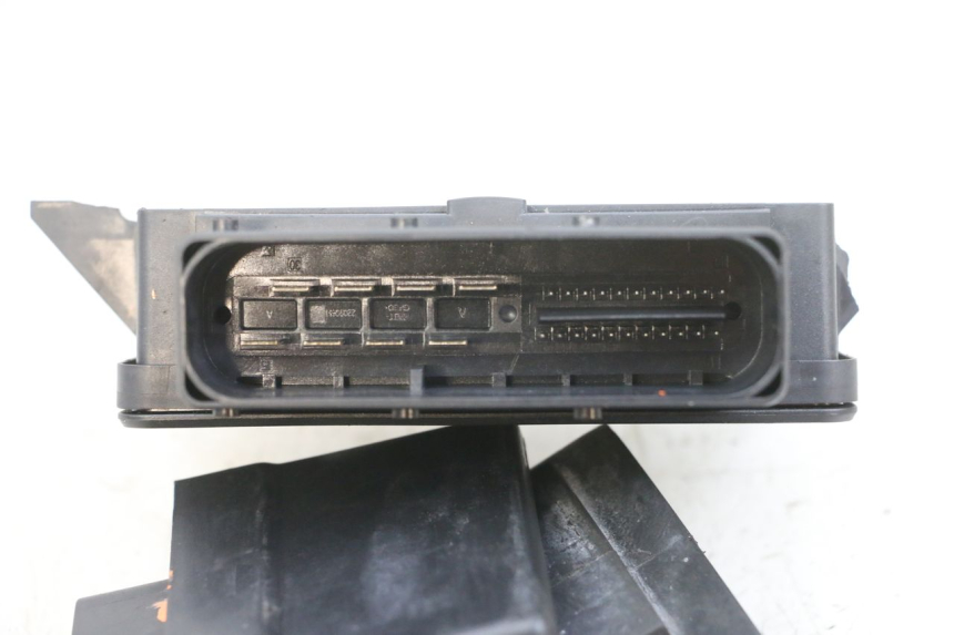 photo de KIT FECHADURA CHAVE CDI NEIMAN YAMAHA TRICITY 300 (2020 - 2024) - Vista geral