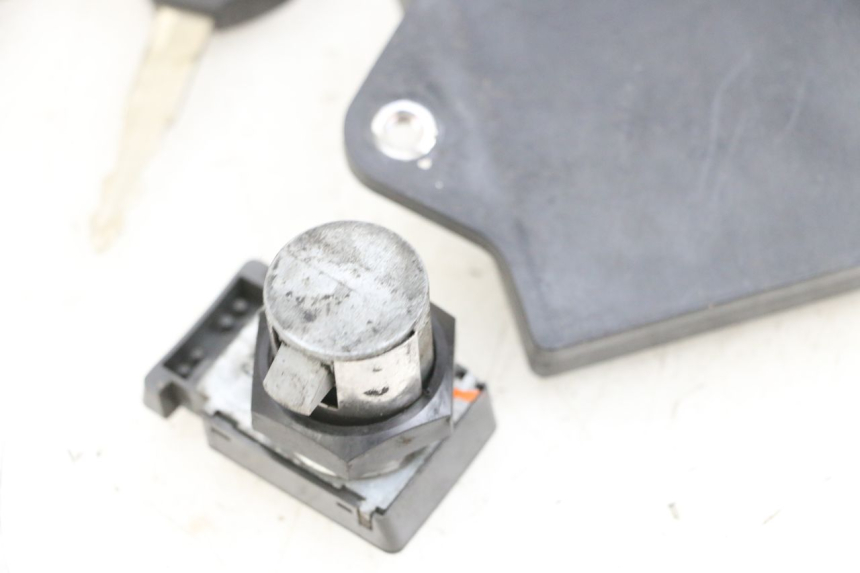 photo de KIT FECHADURA CHAVE CDI NEIMAN YAMAHA X-MAX XMAX 125 (2010 - 2013) - Detalhe da peça