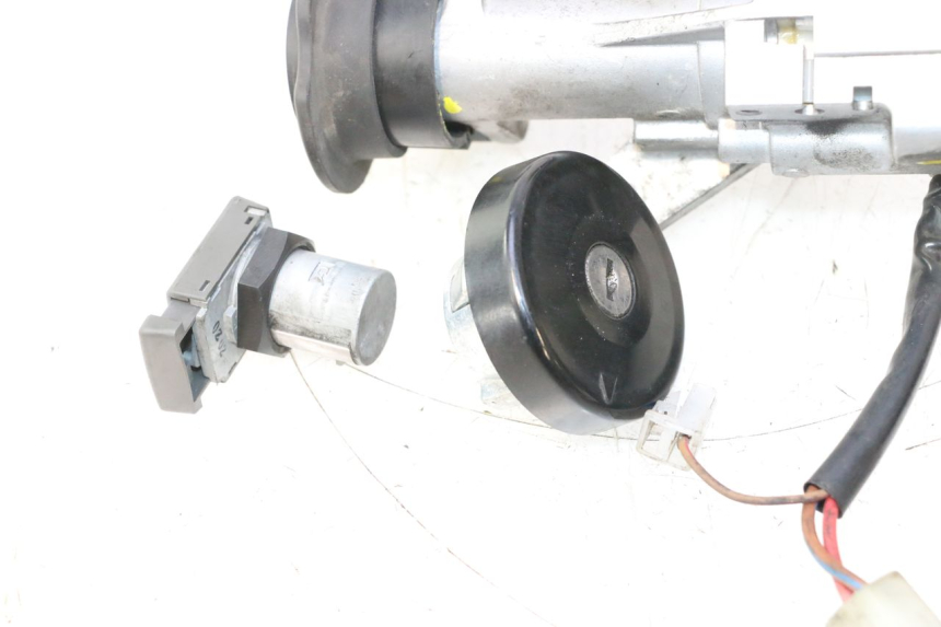 photo de KIT FECHADURA CHAVE CDI NEIMAN YAMAHA X-MAX XMAX 125 (2010 - 2013) - Estado da superfície