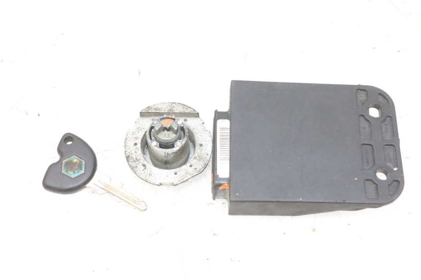 photo de KIT FECHADURA CHAVE CDI NEIMAN PIAGGIO X8 125 (2004 - 2007) - Ampliação técnica