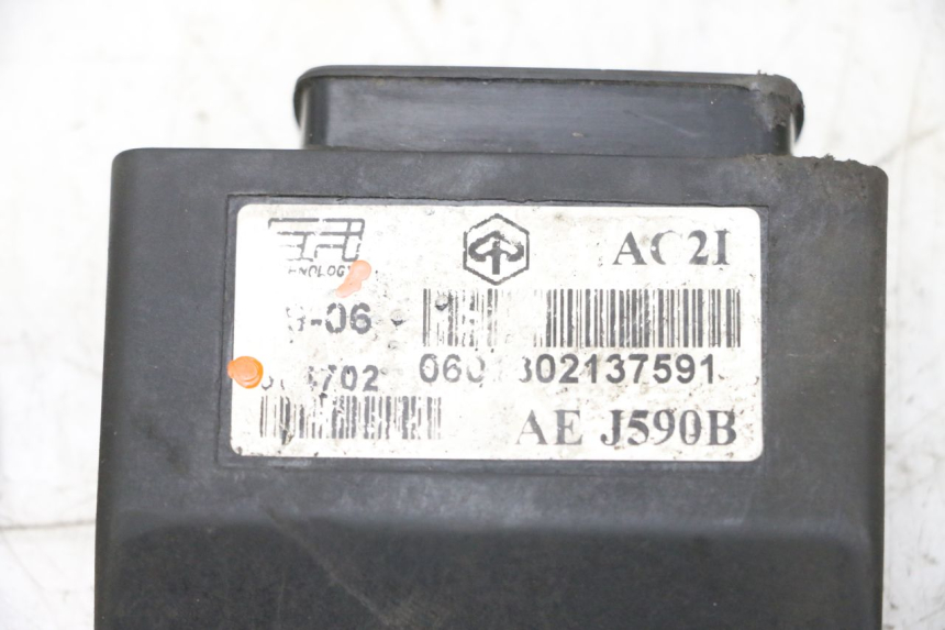 photo de KIT FECHADURA CHAVE CDI NEIMAN PIAGGIO X8 125 (2004 - 2007) - Outro ângulo de visão