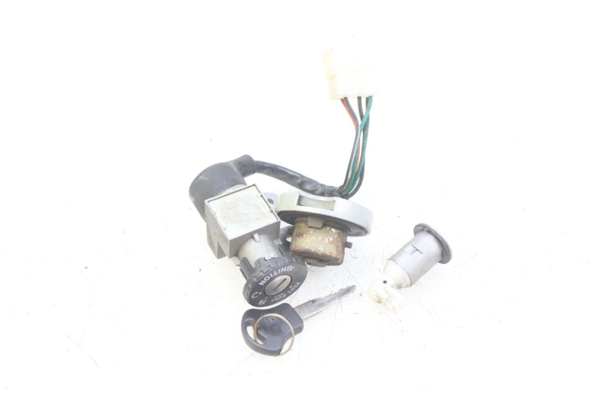 photo de KIT FECHADURA CHAVE NEIMAN BAOTIAN BT 49 QT-9 50 (2006 - 2010) - Zoom do estado de desgaste