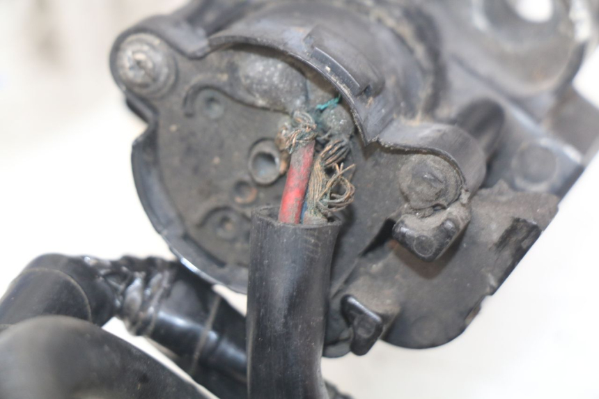 photo de KIT FECHADURA CHAVE NEIMAN HONDA CBR RR FIREBLADE 900 (1992 - 1994) - Outro ângulo de visão