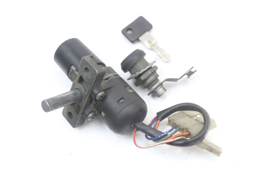 photo de KIT FECHADURA CHAVE NEIMAN APRILIA CLASSIC 125 (1995 - 2001) - Zoom do estado de desgaste