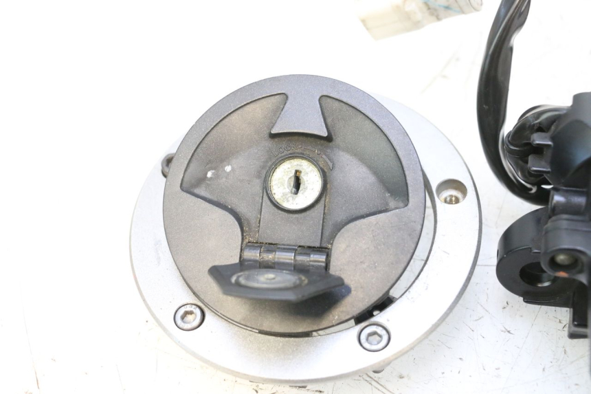 photo de KIT FECHADURA CHAVE NEIMAN KAWASAKI ER-6 ER6 F ABS 650 (2012 - 2016) - Detalhes característicos
