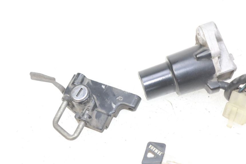 photo de KIT FECHADURA CHAVE NEIMAN YAMAHA FJ 3CX 1200 (1986 - 1996) - Zoom do estado de desgaste