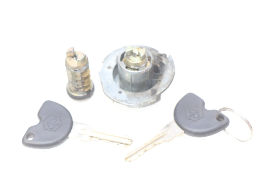 photo de KIT FECHADURA CHAVE NEIMAN PIAGGIO FLY 100 (2006 - 2010) - Outro ângulo de visão
