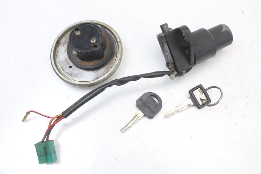photo de KIT FECHADURA CHAVE NEIMAN HYOSUNG GF 125 (2001 - 2005) - Zoom do estado de desgaste