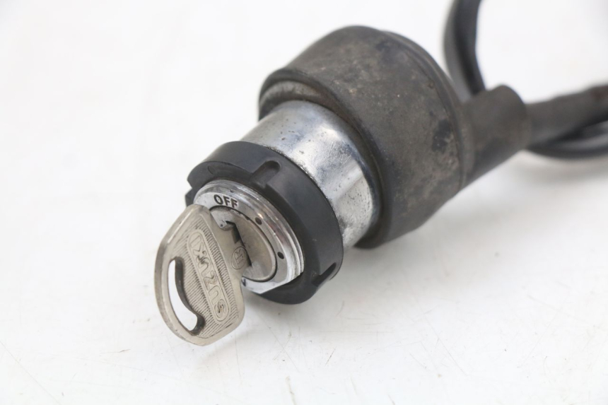photo de KIT FECHADURA CHAVE NEIMAN SUZUKI GN 125 (1997 - 2000) - Vista geral