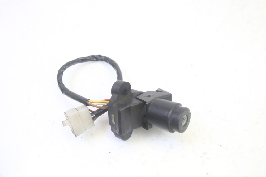 photo de KIT FECHADURA CHAVE NEIMAN KAWASAKI GPZ RX 1000 (1986 - 1988) - Detalhe da peça
