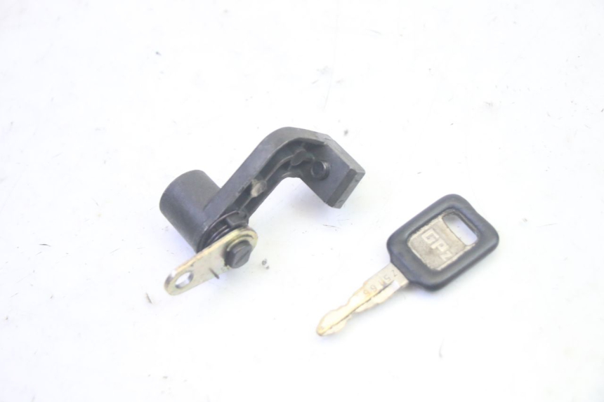 photo de KIT FECHADURA CHAVE NEIMAN KAWASAKI GPZ RX 1000 (1986 - 1988) - Marcações e referências