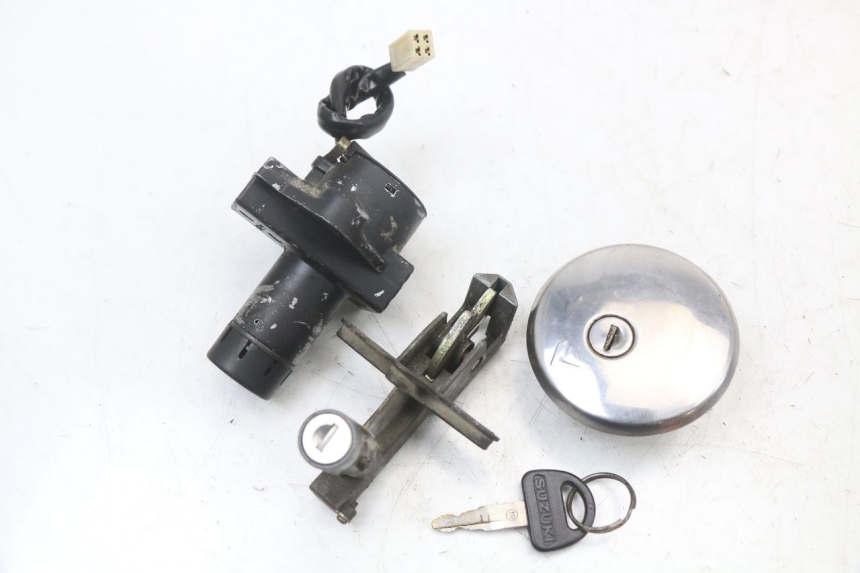 photo de KIT FECHADURA CHAVE NEIMAN SUZUKI GSX E 250 (1982 - 1983) - Vista principal