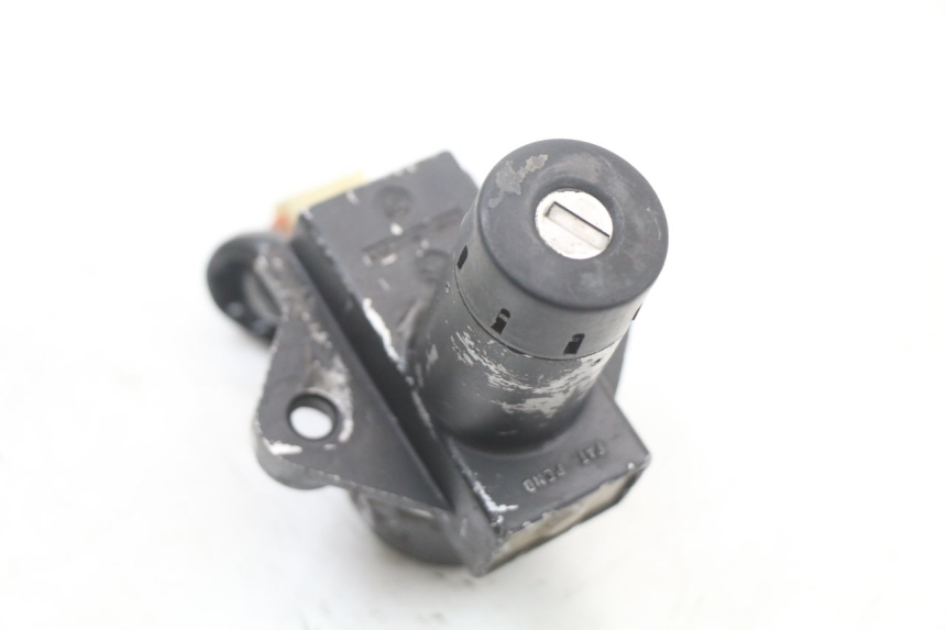 photo de KIT FECHADURA CHAVE NEIMAN SUZUKI GSX E 250 (1982 - 1983) - Estado da superfície