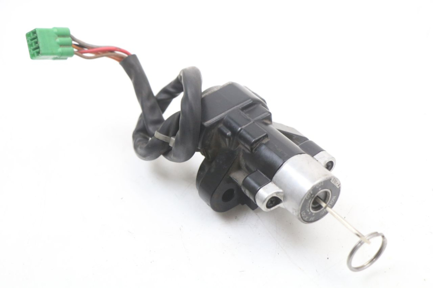 photo de KIT FECHADURA CHAVE NEIMAN SUZUKI GZ MARAUDER 125 (1998 - 2004) - Ampliação técnica