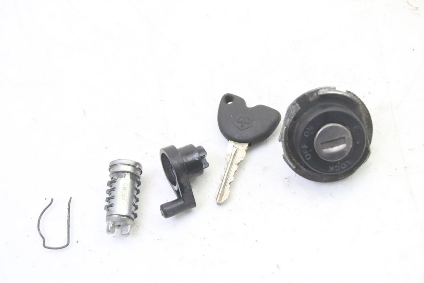 photo de KIT FECHADURA CHAVE NEIMAN PIAGGIO LIBERTY 4T 50 (2009 - 2015) - Vista principal