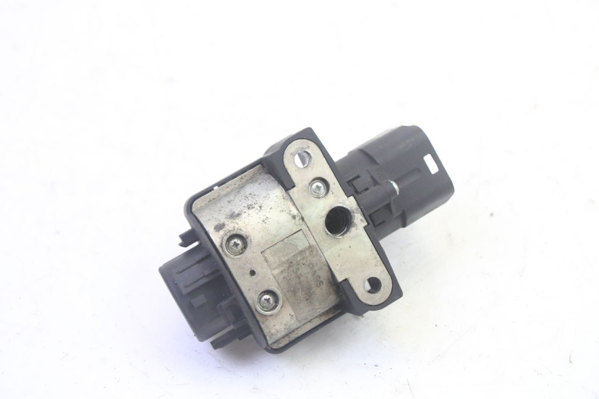 photo de KIT FECHADURA CHAVE NEIMAN PIAGGIO MP3 HPE 350 (2018 - 2020) - Pontos de fixação