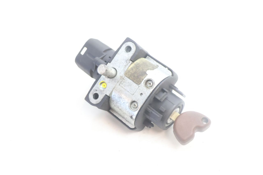 photo de KIT FECHADURA CHAVE IGNIÇÃO PIAGGIO MP3 500 (2016 - 2018) - Ampliação técnica
