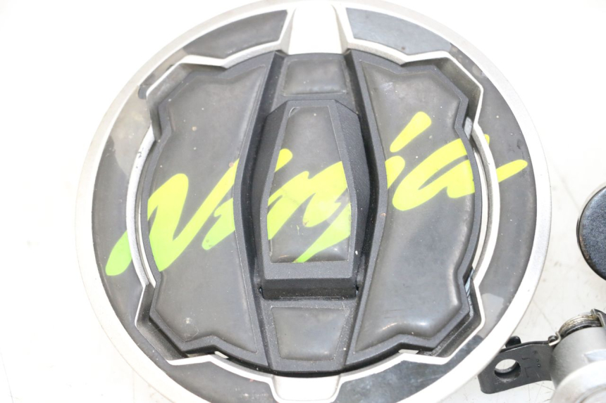 photo de KIT FECHADURA CHAVE NEIMAN KAWASAKI NINJA 400 (2018 - 2023) - Peça verificada