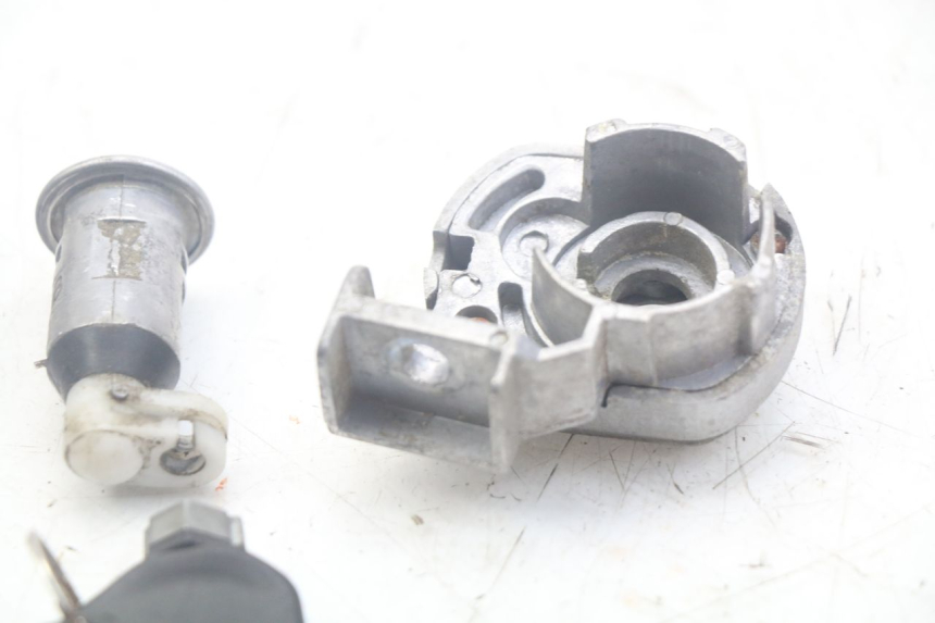 photo de KIT FECHADURA CHAVE NEIMAN DOLPHIN PYGMY 1 (2020 - 2024) - Detalhe da peça