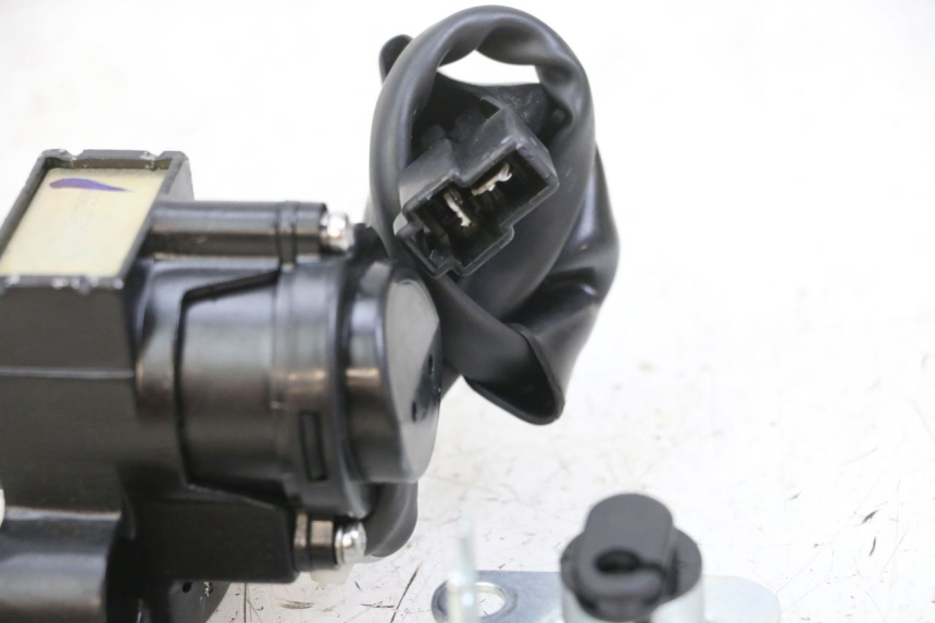 photo de KIT FECHADURA CHAVE NEIMAN ROYAL ENFIELD SCRAM 411 (2022 - 2024) - Ampliação técnica