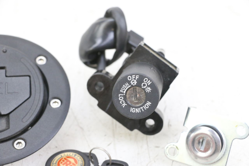 photo de KIT FECHADURA CHAVE NEIMAN ROYAL ENFIELD SCRAM 411 (2022 - 2024) - Estado da superfície