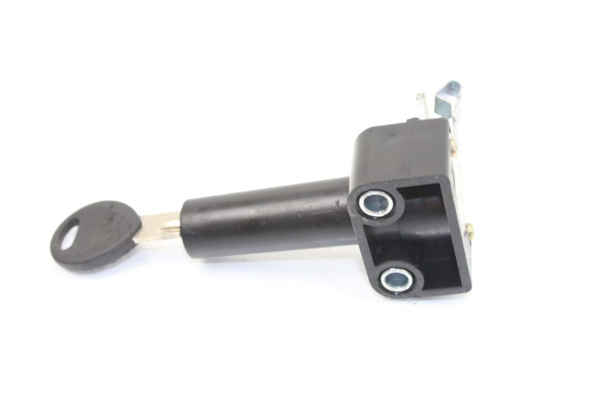 photo de KIT FECHADURA CHAVE NEIMAN YAMAHA SLIDER NAKED 50 (2004 - 2018) - Outro ângulo de visão