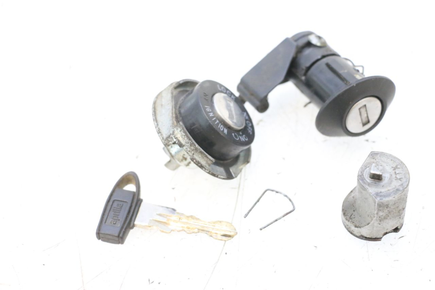 photo de KIT FECHADURA CHAVE NEIMAN APRILIA SR MOTARD 50 (2012 - 2018) - Zoom do estado de desgaste