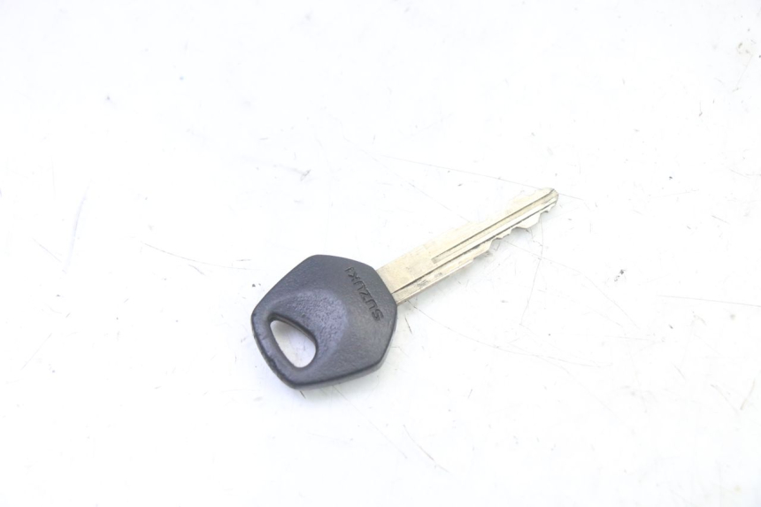 photo de KIT FECHADURA CHAVE NEIMAN SUZUKI SV S 650 (2003 - 2009) - Outro ângulo de visão