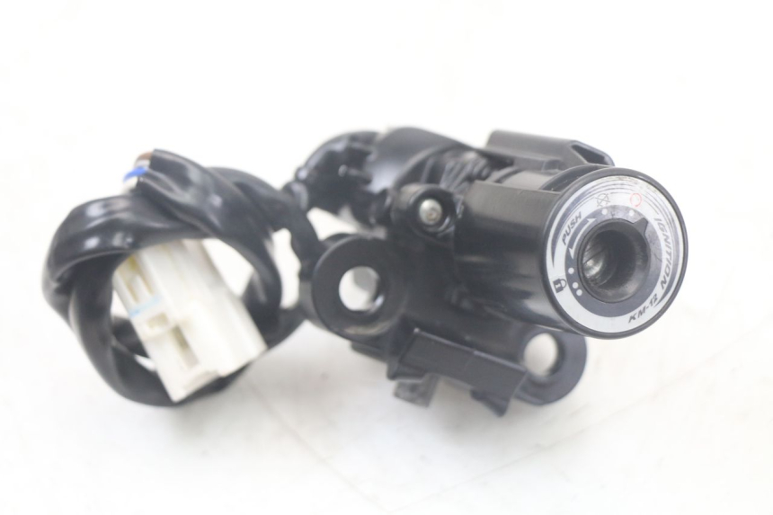 photo de KIT FECHADURA CHAVE NEIMAN KAWASAKI VERSYS ABS 650 (2015 - 2018) - Outro ângulo de visão
