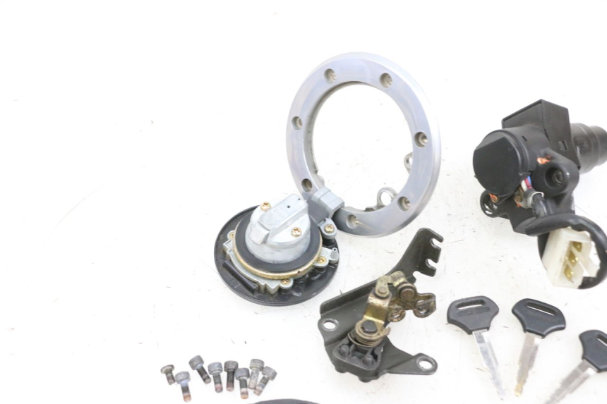 photo de KIT FECHADURA CHAVE NEIMAN KAWASAKI ZR 7 750 (1999 - 2004) - Vista geral