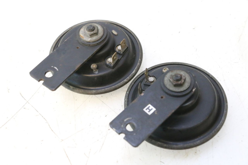 photo de BUZINA YAMAHA XJR 1300 (1998 - 2002) - Outro ângulo de visão